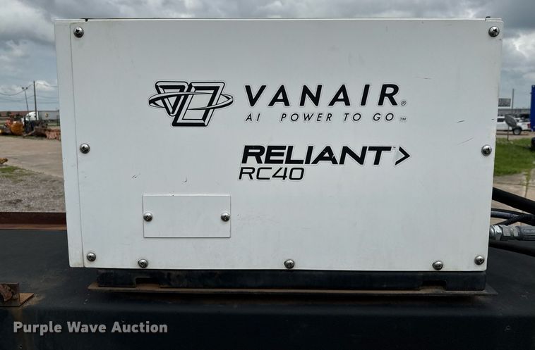 image for item DP6142 2015 Ford F750 Super Duty utility / service truck