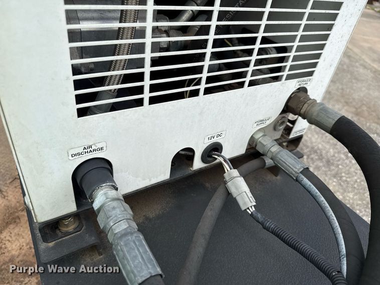 image for item DP6142 2015 Ford F750 Super Duty utility / service truck