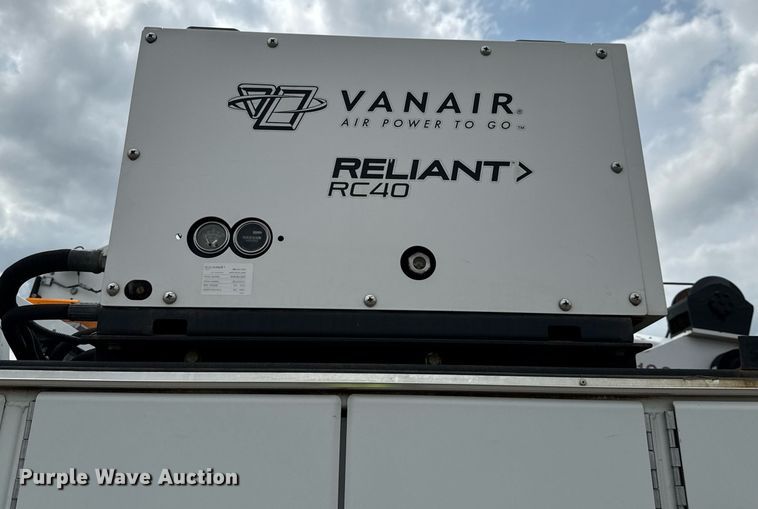 image for item DP6142 2015 Ford F750 Super Duty utility / service truck