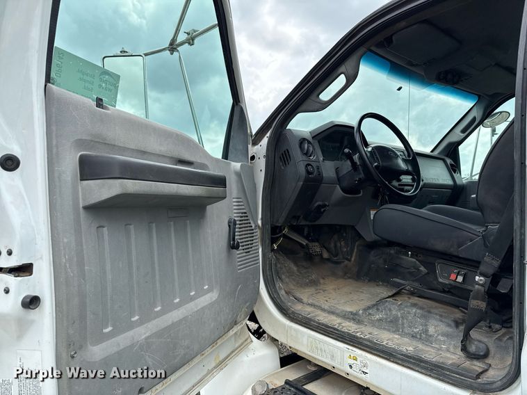 image for item DP6142 2015 Ford F750 Super Duty utility / service truck