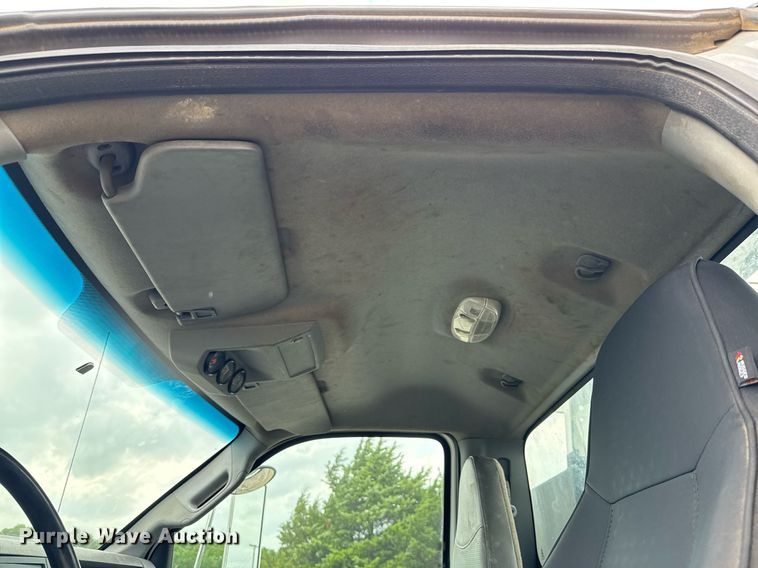 image for item DP6142 2015 Ford F750 Super Duty utility / service truck