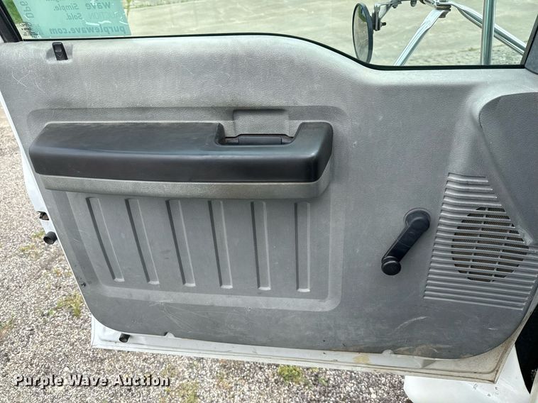 image for item DP6142 2015 Ford F750 Super Duty utility / service truck