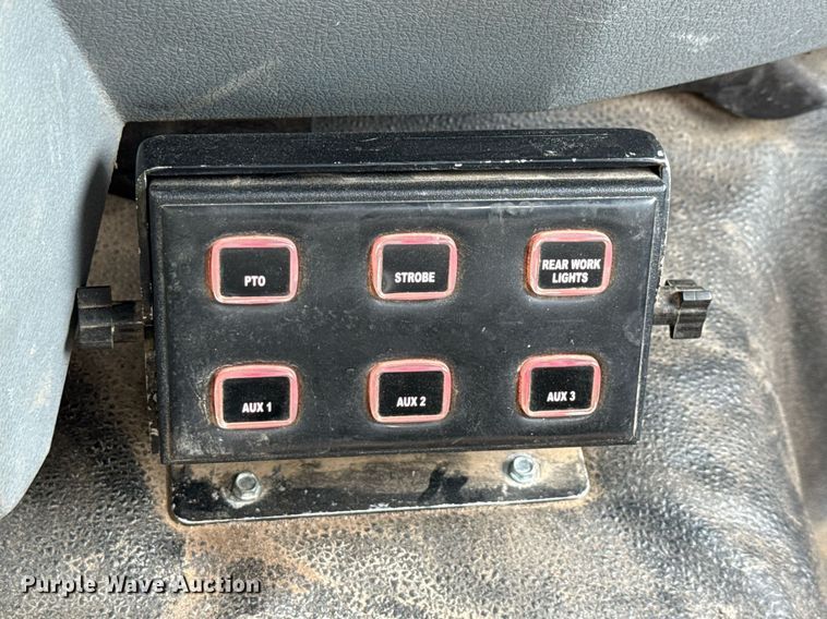 image for item DP6142 2015 Ford F750 Super Duty utility / service truck