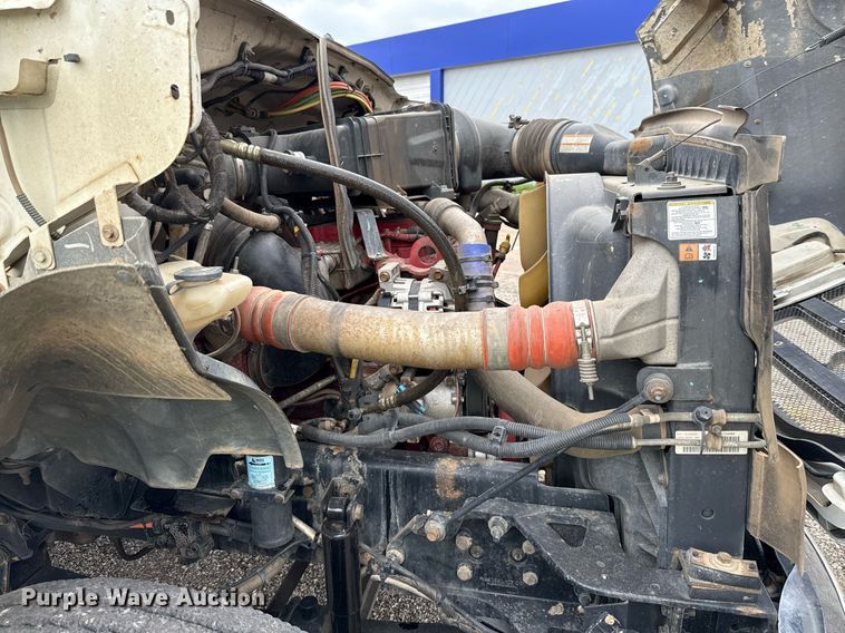 image for item DP6142 2015 Ford F750 Super Duty utility / service truck