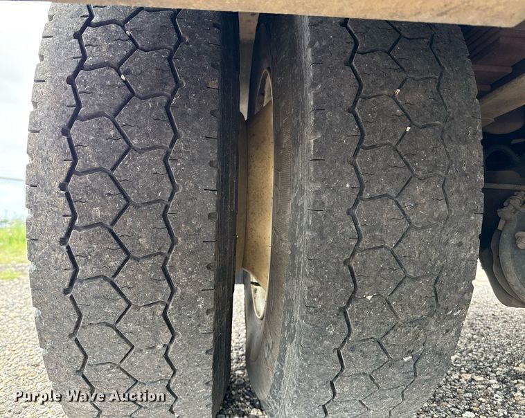 image for item DP6142 2015 Ford F750 Super Duty utility / service truck