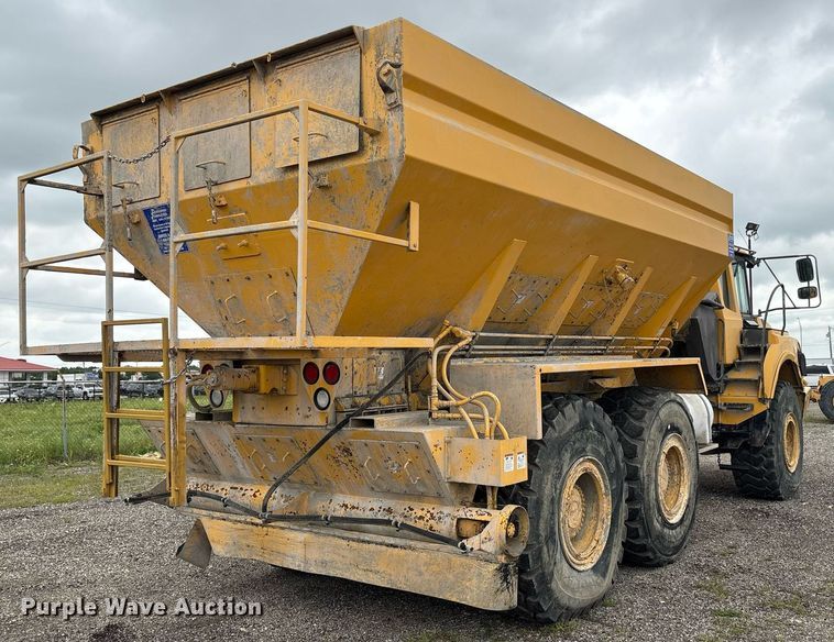 image for item DP6144 2012 Volvo A30F articulated cement spreader