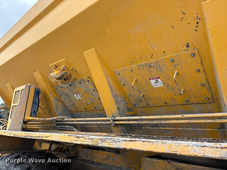 image for item DP6144 2012 Volvo A30F articulated cement spreader