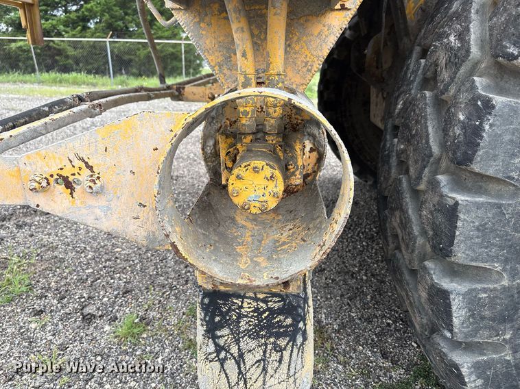 image for item DP6144 2012 Volvo A30F articulated cement spreader