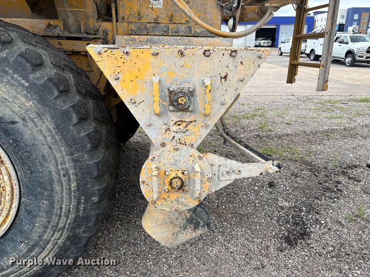 image for item DP6144 2012 Volvo A30F articulated cement spreader