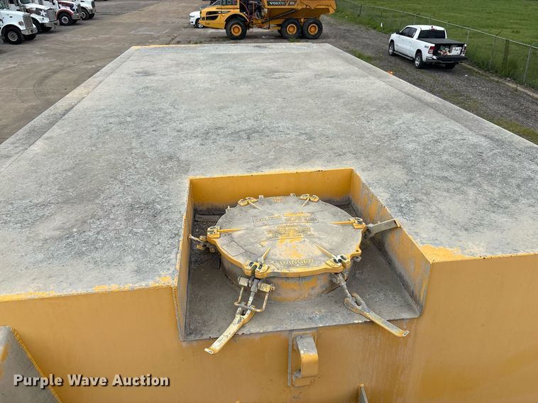 image for item DP6144 2012 Volvo A30F articulated cement spreader