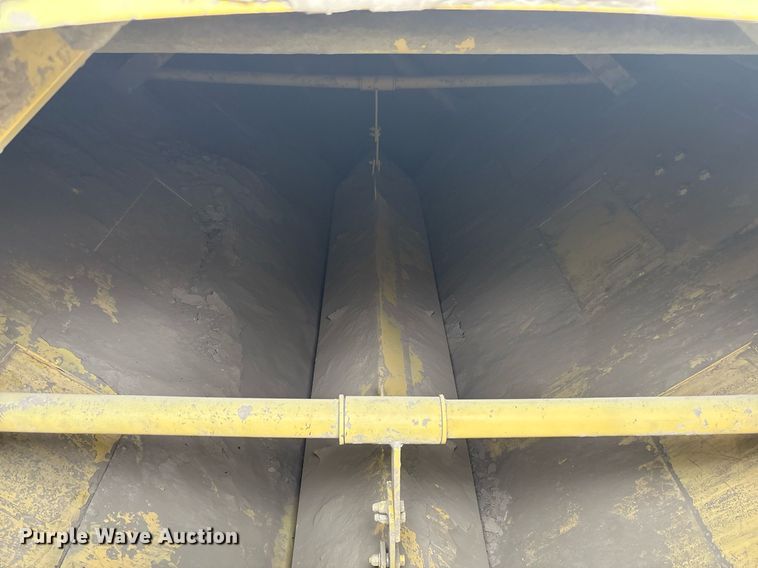 image for item DP6144 2012 Volvo A30F articulated cement spreader