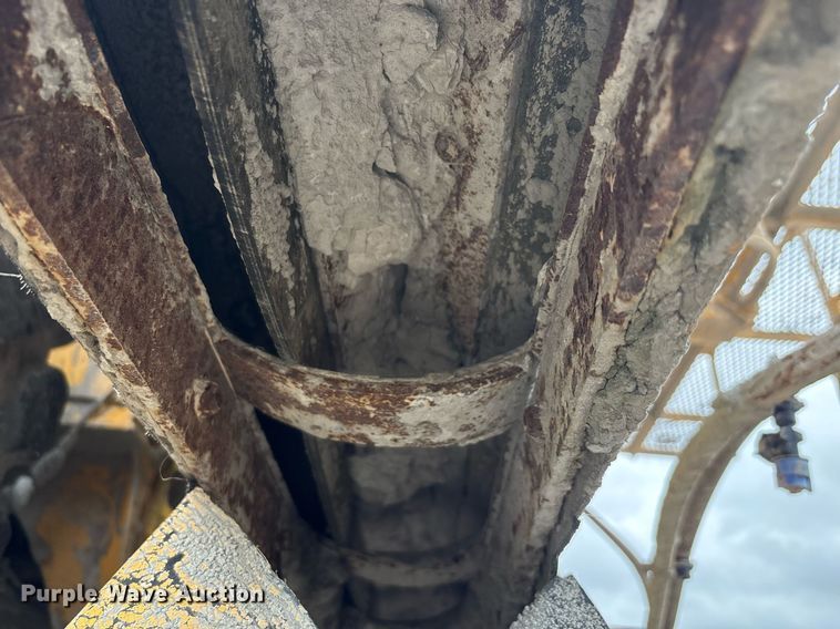 image for item DP6144 2012 Volvo A30F articulated cement spreader