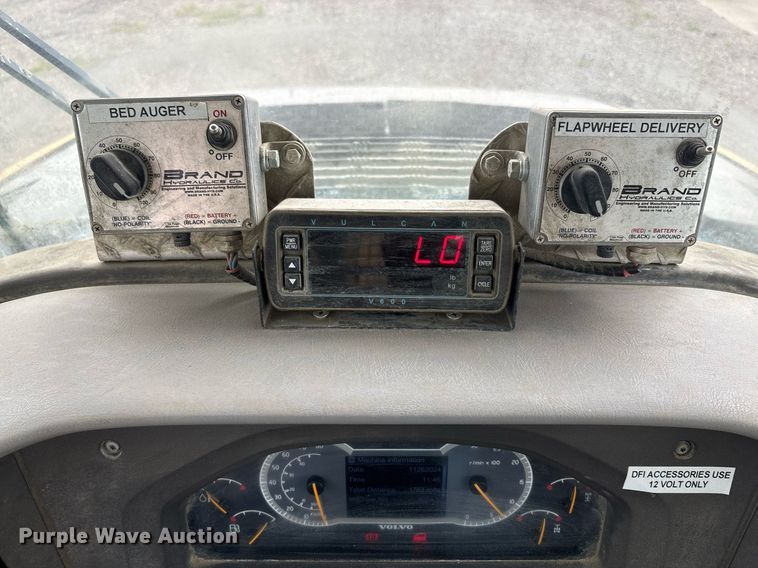 image for item DP6144 2012 Volvo A30F articulated cement spreader