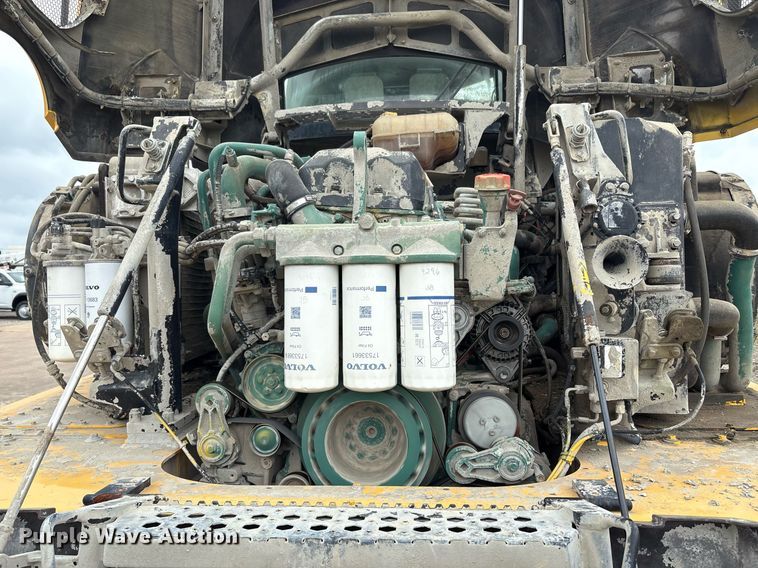 image for item DP6144 2012 Volvo A30F articulated cement spreader