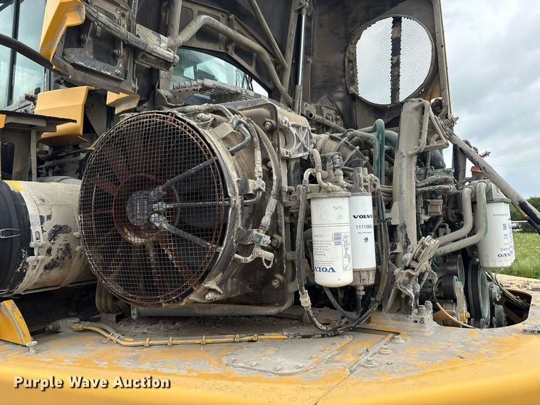 image for item DP6144 2012 Volvo A30F articulated cement spreader