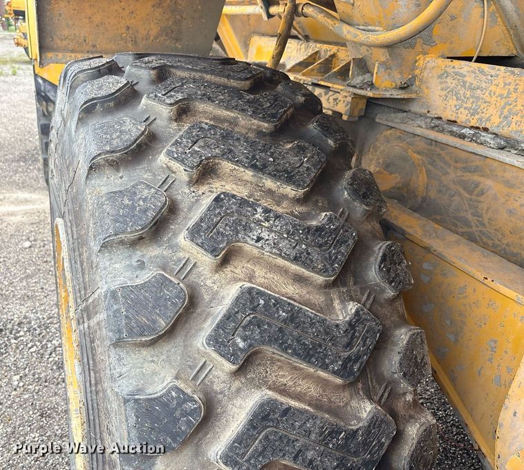 image for item DP6144 2012 Volvo A30F articulated cement spreader