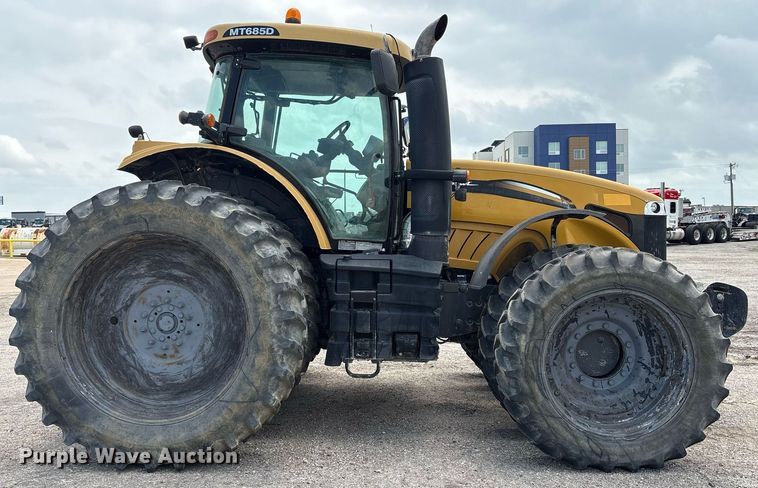 image for item DP6146 2014 Challenger MT685D MFWD tractor