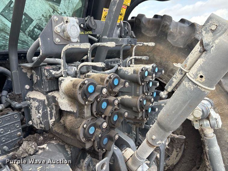 image for item DP6146 2014 Challenger MT685D MFWD tractor