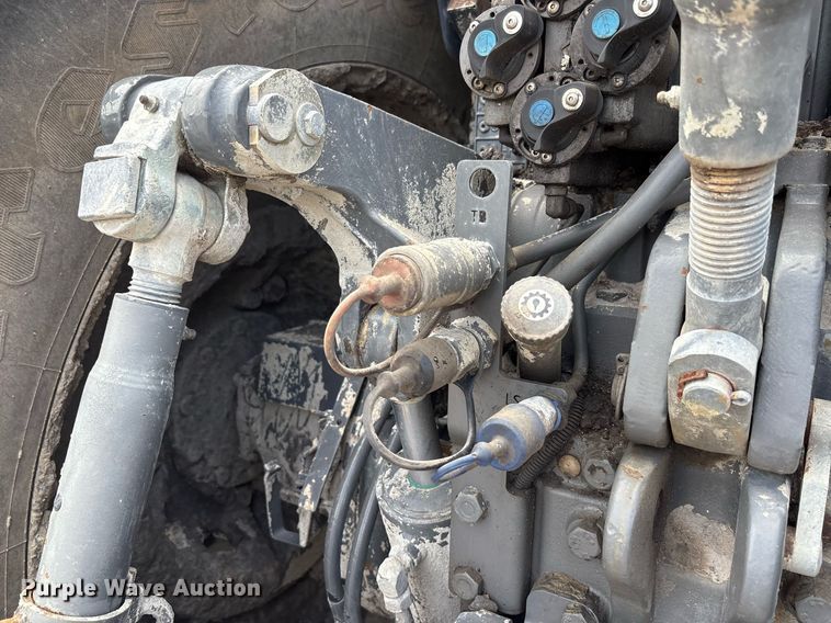 image for item DP6146 2014 Challenger MT685D MFWD tractor