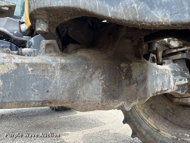 image for item DP6146 2014 Challenger MT685D MFWD tractor