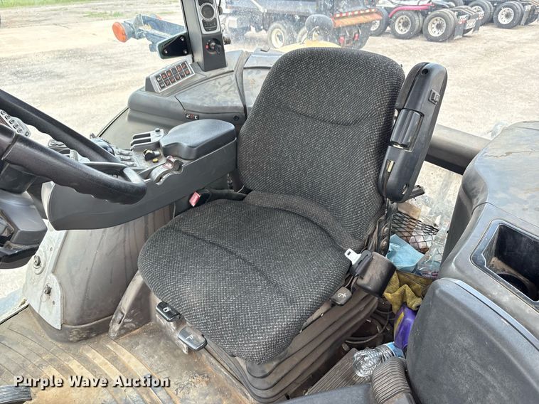 image for item DP6146 2014 Challenger MT685D MFWD tractor