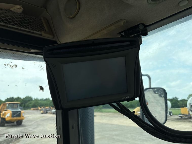 image for item DP6146 2014 Challenger MT685D MFWD tractor