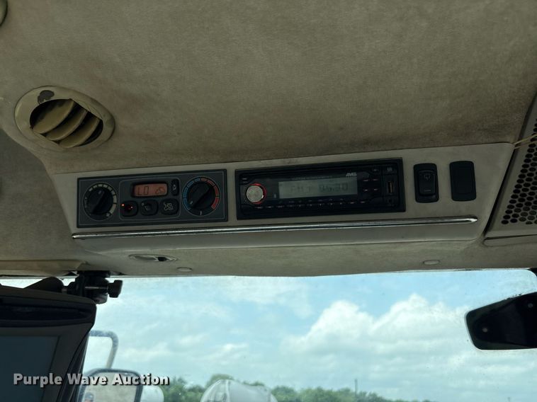 image for item DP6146 2014 Challenger MT685D MFWD tractor