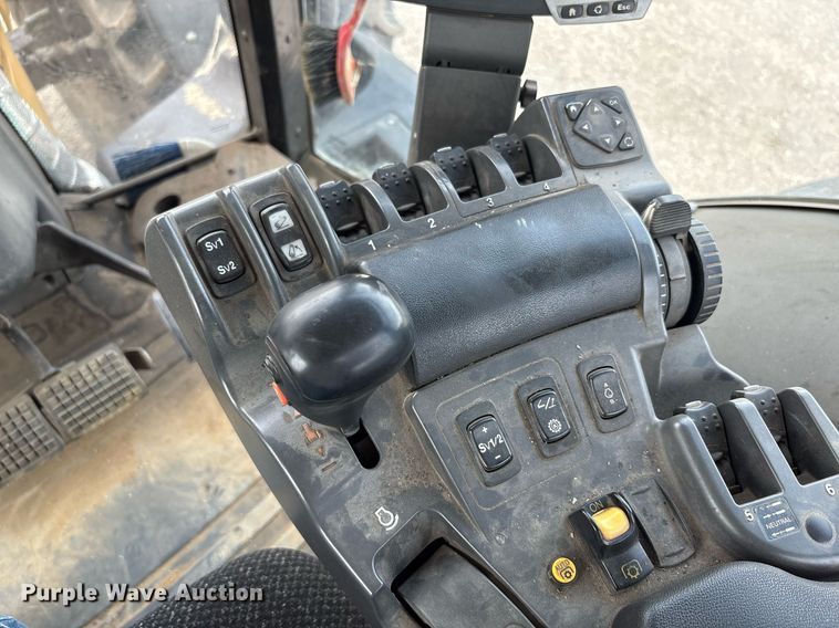 image for item DP6146 2014 Challenger MT685D MFWD tractor