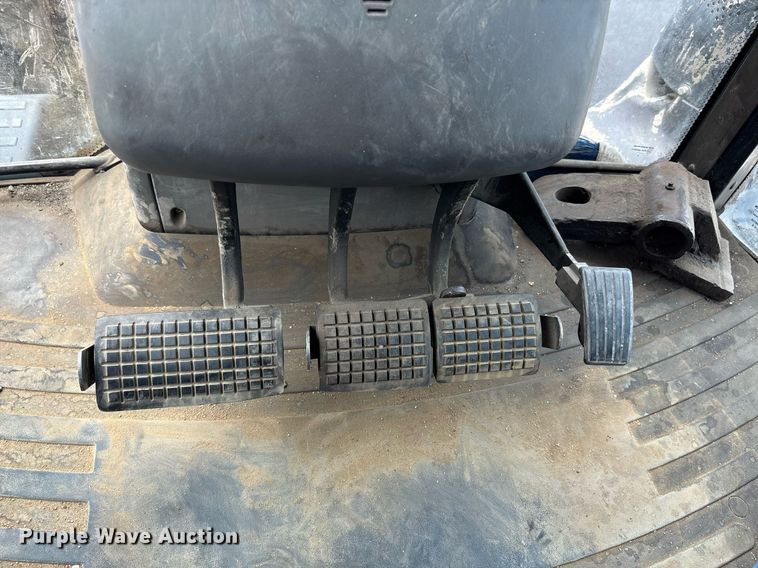 image for item DP6146 2014 Challenger MT685D MFWD tractor