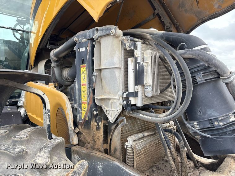 image for item DP6146 2014 Challenger MT685D MFWD tractor