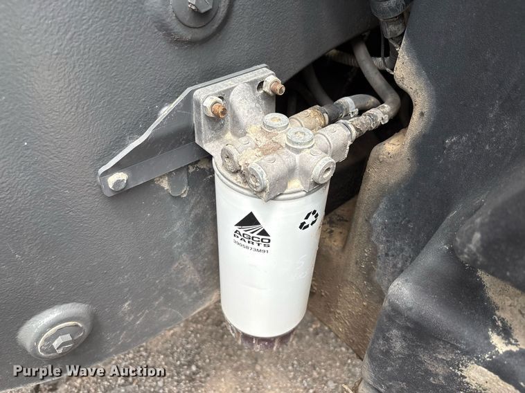 image for item DP6146 2014 Challenger MT685D MFWD tractor