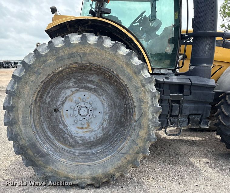 image for item DP6146 2014 Challenger MT685D MFWD tractor