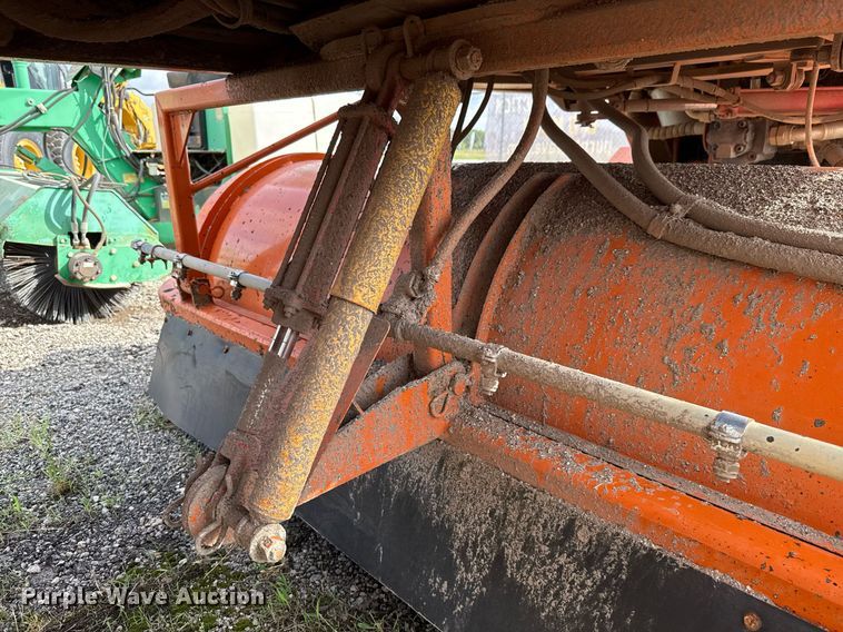 image for item DP6147 2016 Broce CRT350 broom