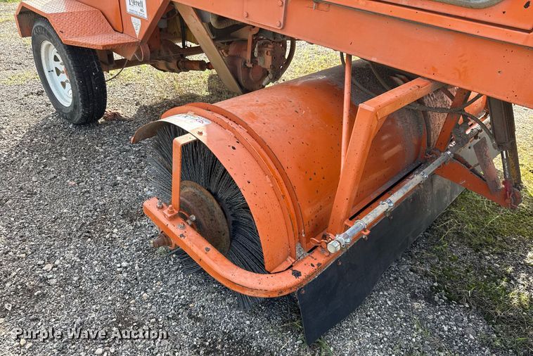 image for item DP6147 2016 Broce CRT350 broom