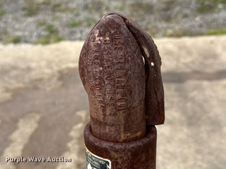 image for item DP6148 2007 Lay-Mor 8HC broom