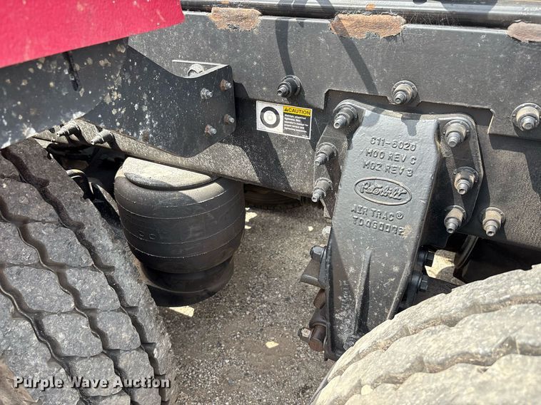 image for item DP6152 2016 Peterbilt 567 semi truck