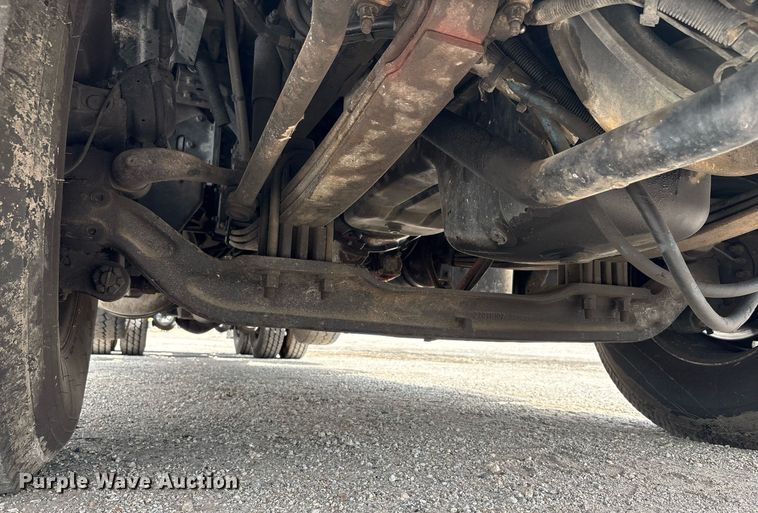 image for item DP6152 2016 Peterbilt 567 semi truck