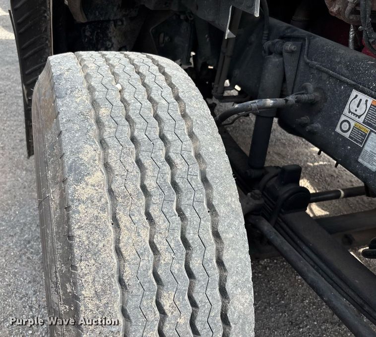 image for item DP6152 2016 Peterbilt 567 semi truck