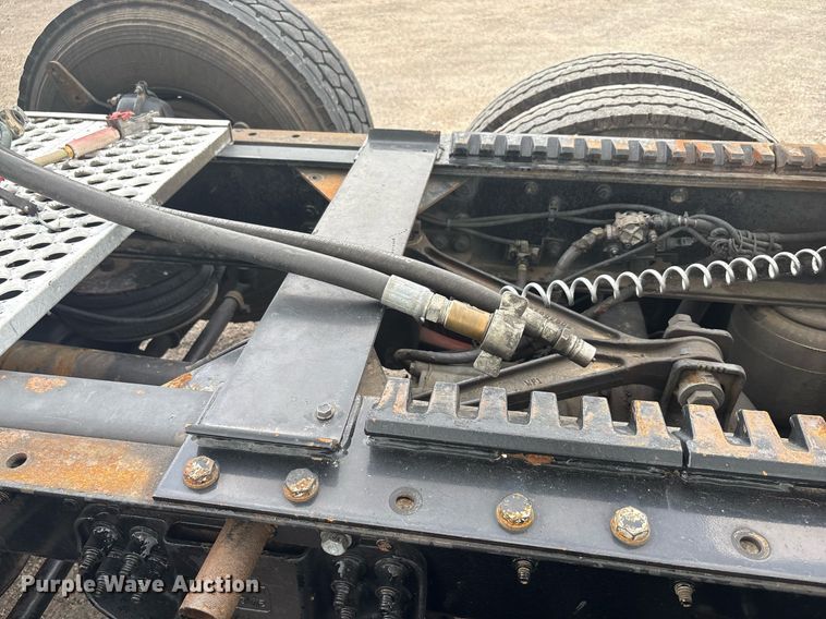 image for item DP6153 2014 Kenworth T800 semi truck