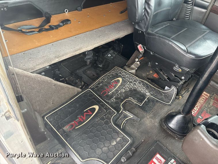 image for item DP6153 2014 Kenworth T800 semi truck