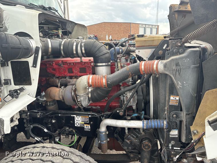 image for item DP6153 2014 Kenworth T800 semi truck