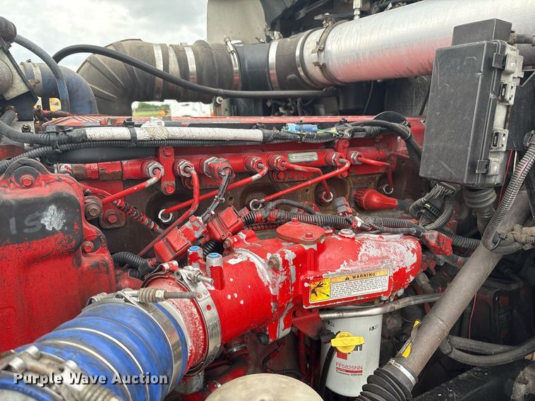 image for item DP6153 2014 Kenworth T800 semi truck