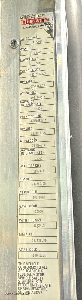 image for item DP6153 2014 Kenworth T800 semi truck