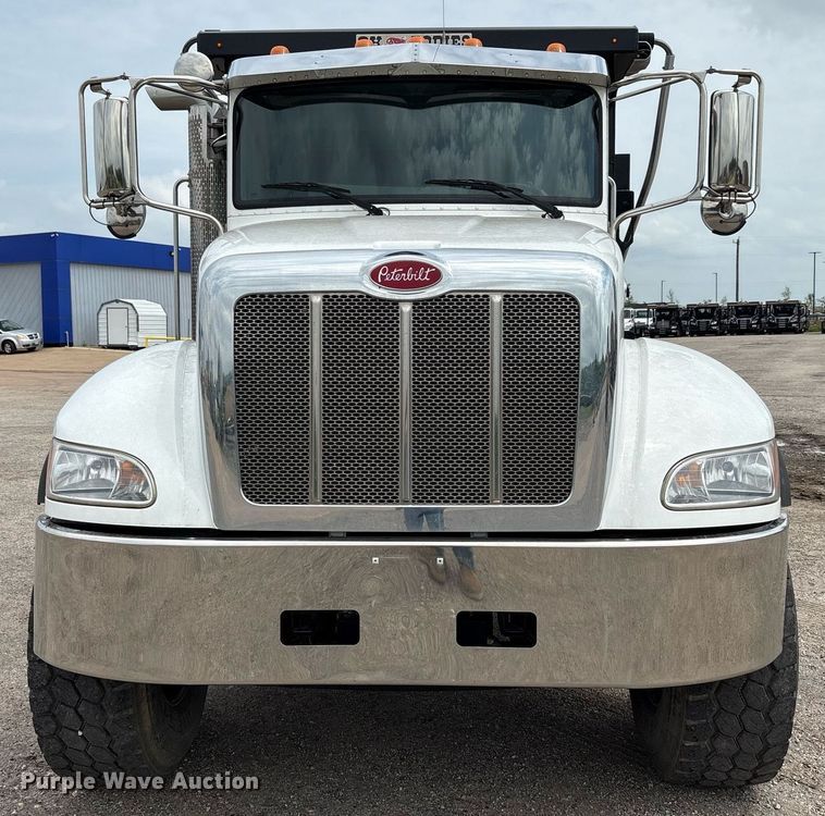 image for item DP6154 2018 Peterbilt 348 dump truck