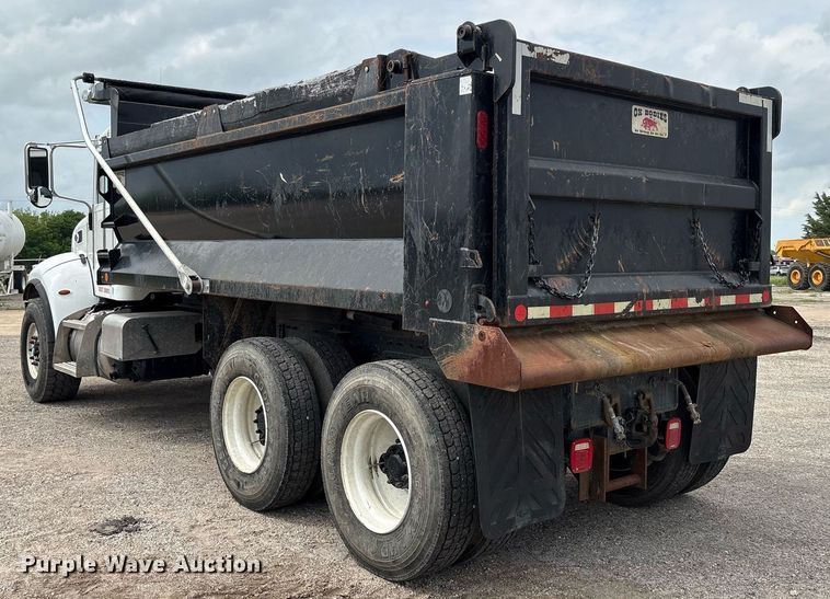 image for item DP6154 2018 Peterbilt 348 dump truck