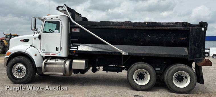 image for item DP6154 2018 Peterbilt 348 dump truck