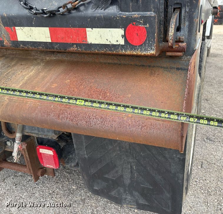 image for item DP6154 2018 Peterbilt 348 dump truck