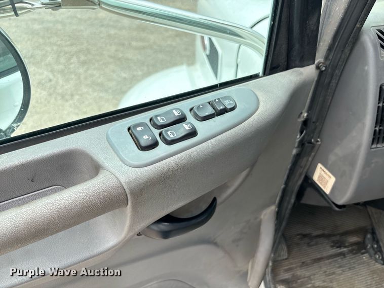 image for item DP6154 2018 Peterbilt 348 dump truck