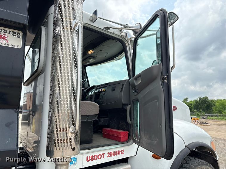 image for item DP6154 2018 Peterbilt 348 dump truck