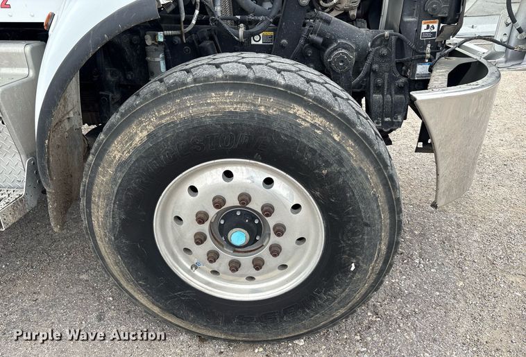 image for item DP6154 2018 Peterbilt 348 dump truck